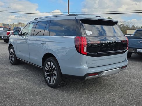 New 2025 Ford Expedition Platinum w/ Driver's Package image 7