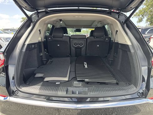 Used 2025 Acura MDX w/ Technology Package FWD image 12
