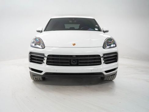 Certified 2023 Porsche Cayenne Platinum Edition image 7