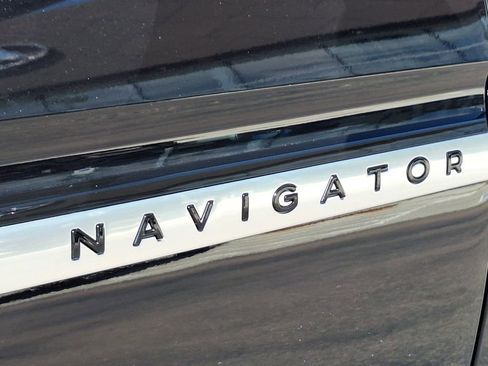 Used 2025 Lincoln Navigator Reserve AWD/4WD image 36