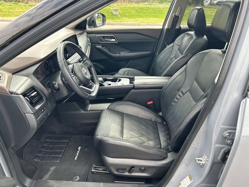 Used 2023 Nissan Rogue Platinum w/ Platinum Premium Package image 24