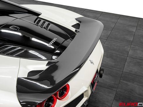 Used 2021 Ferrari F8 Tributo RWD image 27