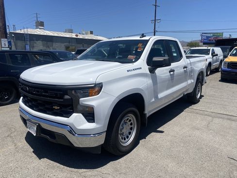 Used 2024 Chevrolet Silverado 1500 W/T w/ Trailering Package RWD image 2