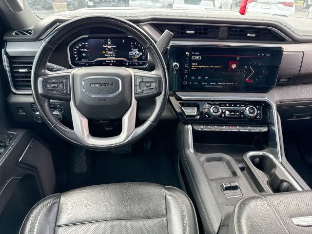 Used 2024 GMC Sierra 3500 Denali w/ Denali Reserve Package AWD/4WD image 14