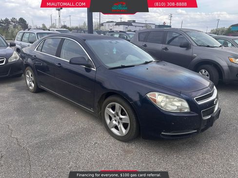 Used 2010 Chevrolet Malibu LT w/ Power Convenience Package FWD image 3