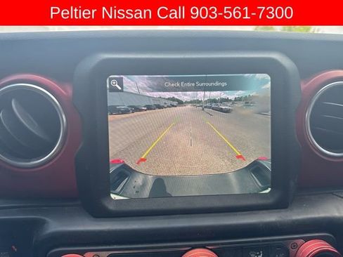 Used 2022 Jeep Gladiator Rubicon w/ Trailer Tow Package AWD/4WD image 19