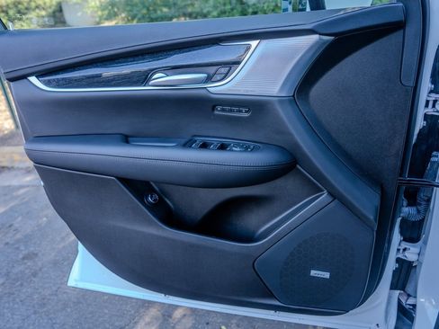 Used 2024 Cadillac XT5 Premium Luxury image 15