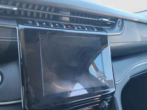 Used 2023 Jeep Grand Cherokee L Laredo image 21