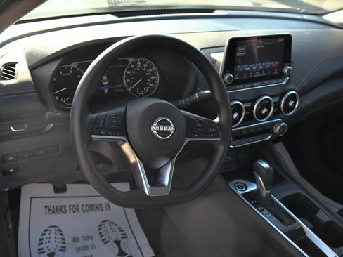 Used 2025 Nissan Sentra SV FWD image 14