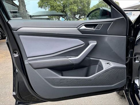 New 2026 Volkswagen Jetta SE image 10