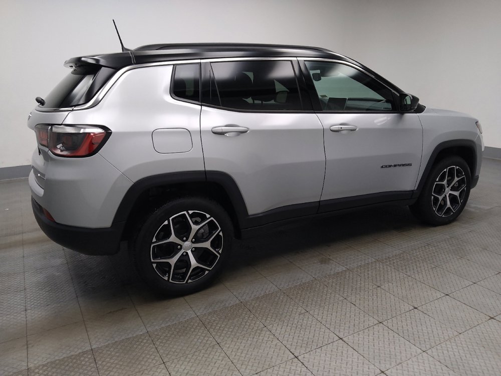 Used 2024 Jeep Compass Limited AWD/4WD image 10