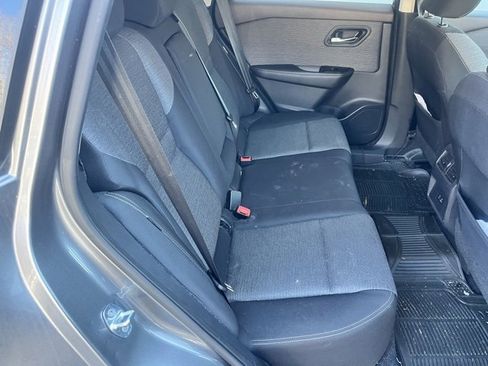 Certified 2022 Nissan Rogue SV image 13