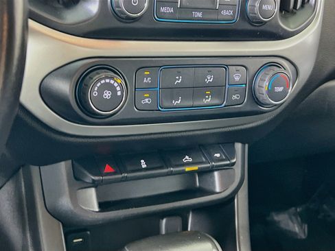 Used 2017 Chevrolet Colorado LT AWD/4WD image 15