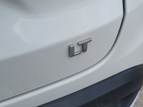Used 2025 Chevrolet Trax LT w/ Driver Confidence Package FWD image 31