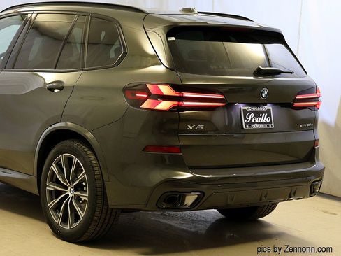 New 2026 BMW X5 xDrive50e w/ M Sport Package image 8