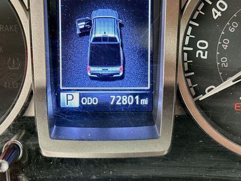 Used 2020 Toyota Tacoma SR5 RWD image 18
