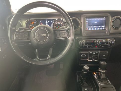 Used 2021 Jeep Gladiator Sport image 7