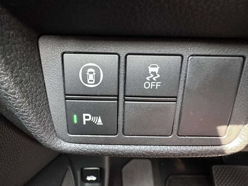 Used 2018 Honda Accord Touring image 17