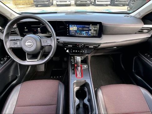 Certified 2025 Nissan Kicks SR image 7