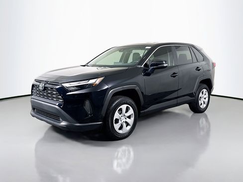 Used 2025 Toyota RAV4 LE FWD image 4