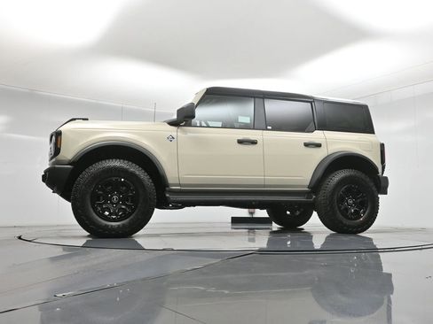 New 2026 Ford Bronco Outer Banks w/ Sasquatch Package image 7