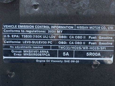 Used 2021 Nissan Versa SV image 12