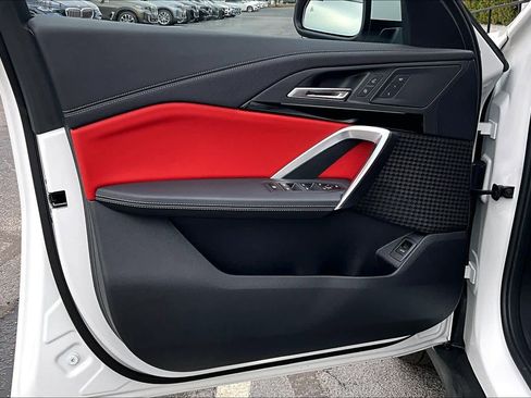 Certified 2025 BMW X2 xDrive28i image 24