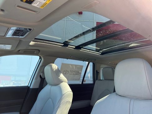New 2026 Toyota Grand Highlander AWD image 24