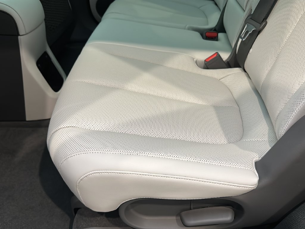 New 2027 Hyundai Ioniq 5 Limited AWD/4WD image 15
