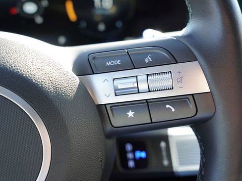 Used 2024 Hyundai Kona Limited image 33