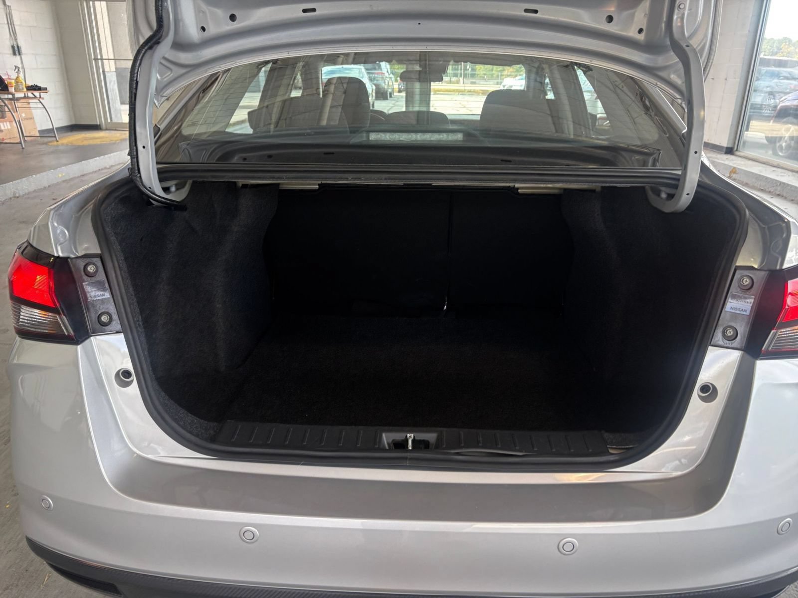 Used 2025 Nissan Versa SV FWD image 28