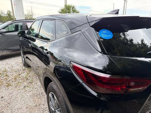 Used 2025 Chevrolet Blazer LT FWD image 5