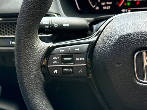 Used 2025 Honda Civic LX image 28