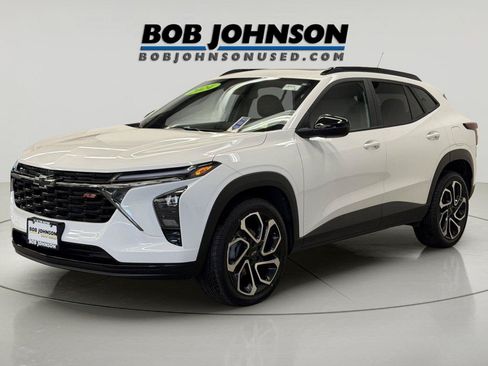 Used 2024 Chevrolet Trax RS w/ Sunroof Package FWD image 6