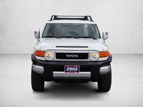 Used 2010 Toyota FJ Cruiser 4WD image 2