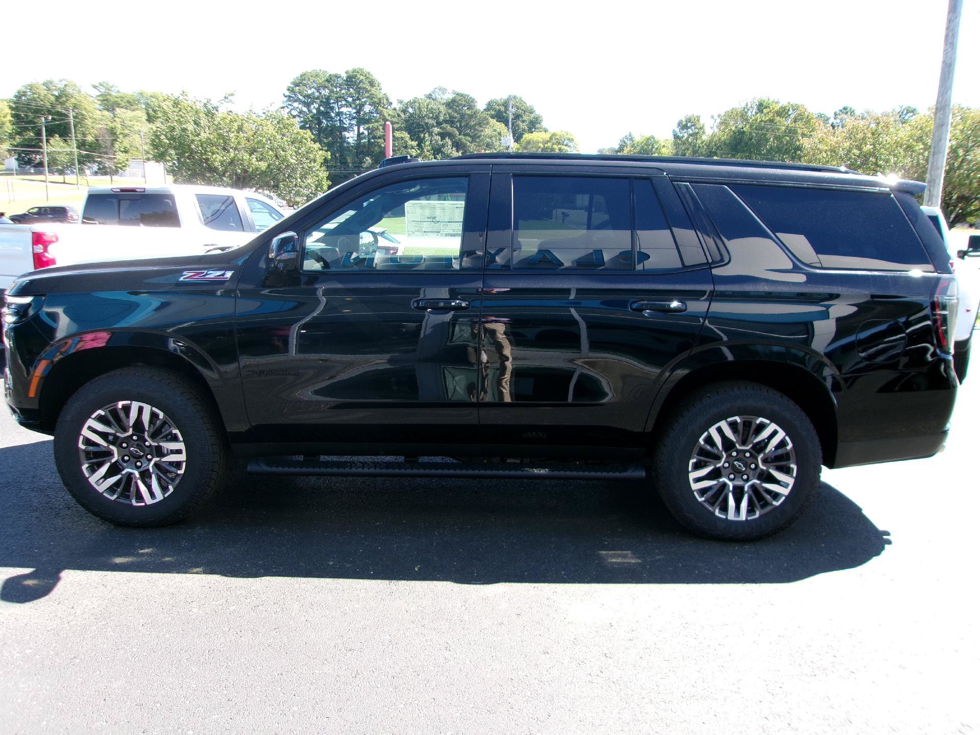 New 2026 Chevrolet Tahoe Z71 w/ Comfort Package AWD/4WD image 6