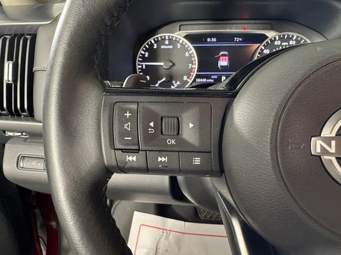 Used 2022 Nissan Pathfinder SL AWD/4WD image 15