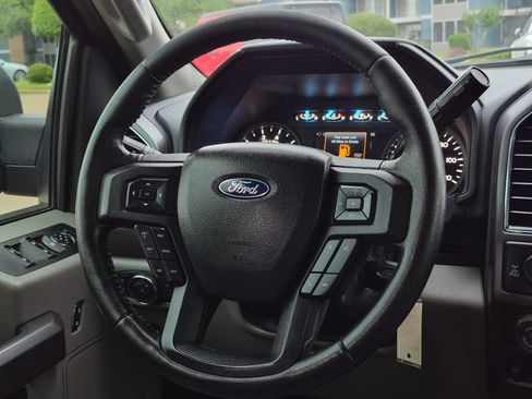 Used 2019 Ford F150 XLT w/ Equipment Group 302A Luxury AWD/4WD image 15