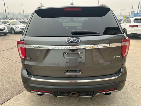 Used 2018 Ford Explorer XLT w/ Equipment Group 201A AWD/4WD image 8