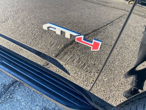 Used 2023 GMC Yukon XL AT4 image 35