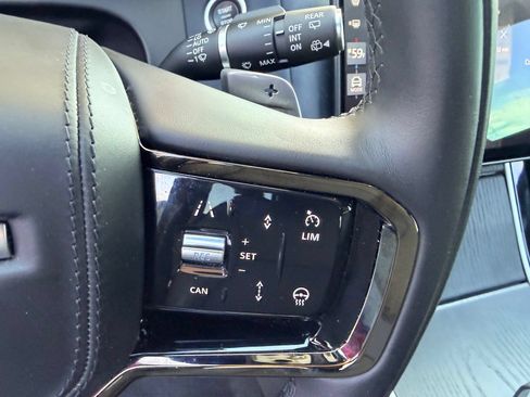 Used 2026 Land Rover Range Rover Velar Dynamic SE AWD/4WD image 16