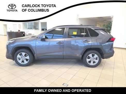 Used 2025 Toyota RAV4 LE AWD/4WD image 1