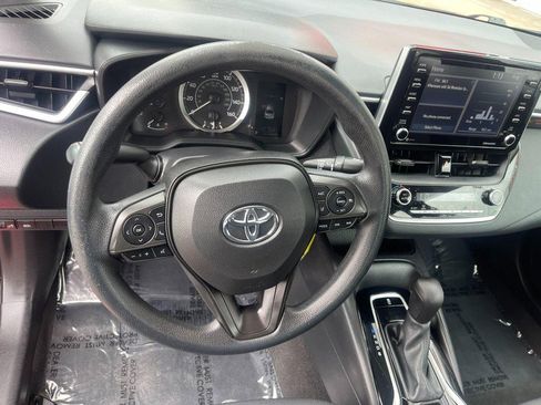 Used 2021 Toyota Corolla LE FWD image 15