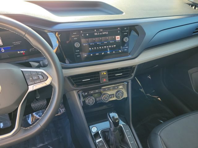 Certified 2024 Volkswagen Taos SE FWD image 23
