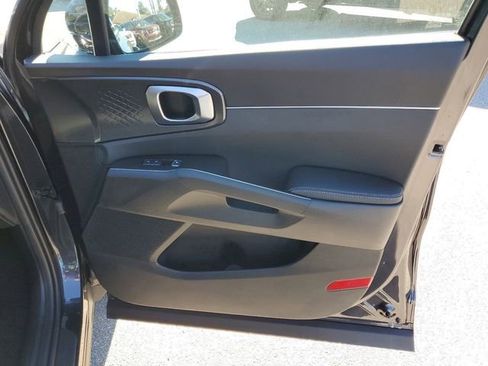 New 2025 Kia Sorento S w/ Panoramic Sunroof Package FWD image 8
