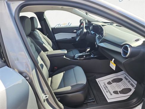 New 2026 Chevrolet Trax LT w/ Driver Confidence Package image 13