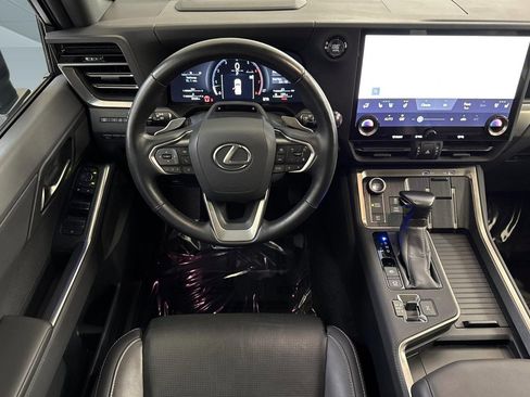 Used 2024 Lexus GX 550 w/ Accessory Package (31) AWD/4WD image 29