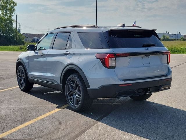 New 2027 Ford Explorer ST-Line w/ Premium Package AWD/4WD image 3