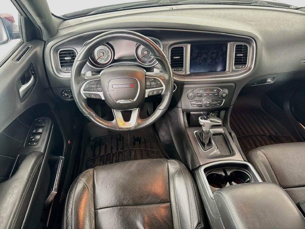 Used 2018 Dodge Charger R/T w/ Premium Group RWD image 22