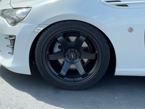 Used 2017 Toyota 86 RWD image 15